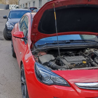 Замена аккумулятора на Opel Astra J Рестайлинг 2011 - 2017 1.4 (120 л.с.) Замена аккумулятора на Opel Astra J Рестайлинг 2011 - 2017 1.4 (120 л.с.)