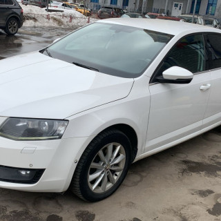 Замена аккумулятора на Skoda Octavia III 2013 - 2017 1.6 (110 л.с.) Замена аккумулятора на Skoda Octavia III 2013 - 2017 1.6 (110 л.с.)