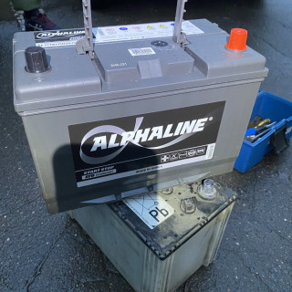 Замена аккумулятора на Lexus RX IV Рестайлинг 2019 - н.в. 2.0 238 л.c.  Замена аккумулятора на Lexus RX IV Рестайлинг 2019 - н.в. 2.0 238 л.c.