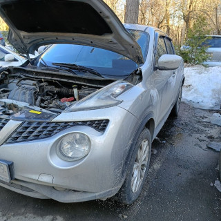 Замена аккумулятора на Nissan Juke I Рестайлинг 2014 - 2019 1.6 (117 л.с.) Замена аккумулятора на Nissan Juke I Рестайлинг 2014 - 2019 1.6 (117 л.с.)